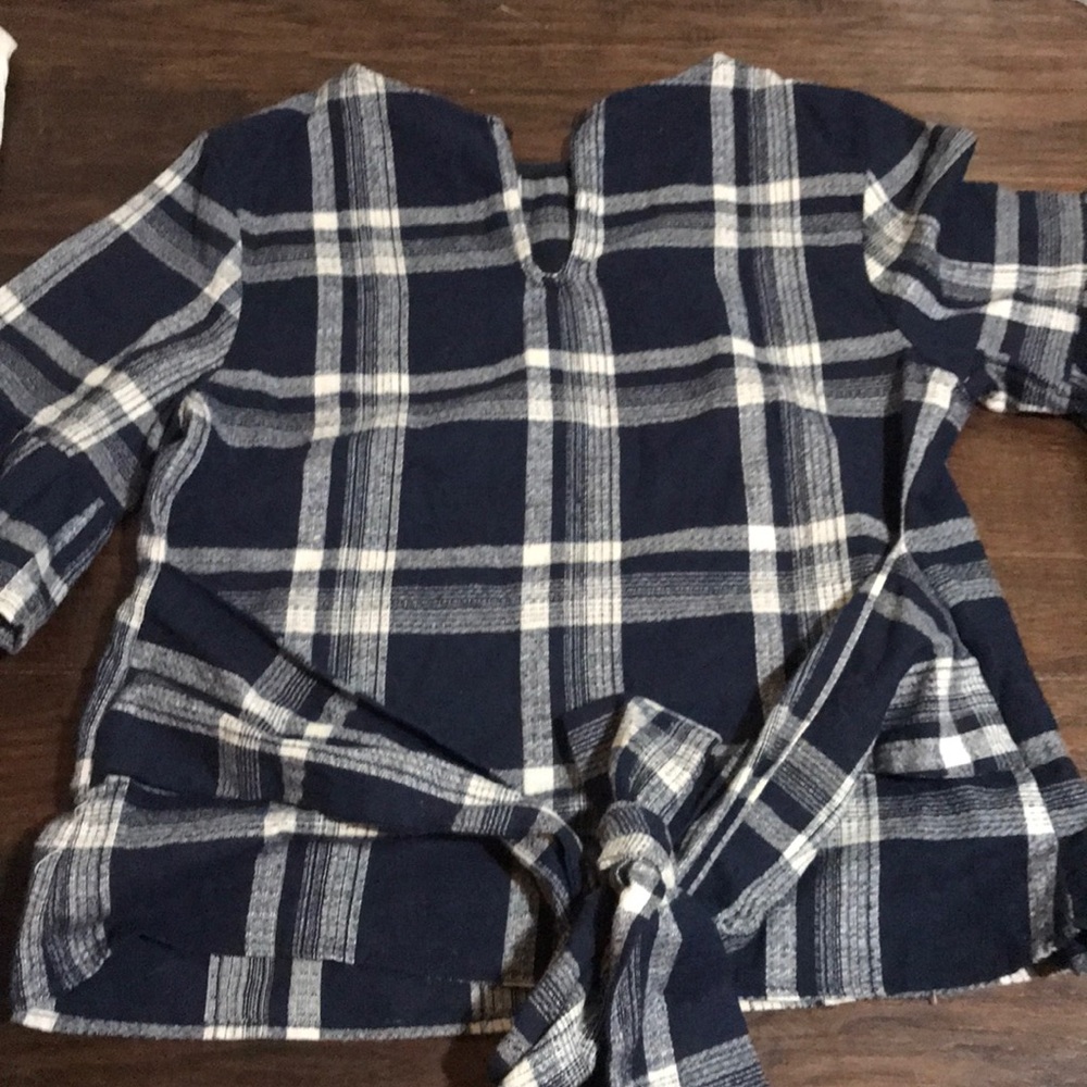 Top - Picture 3 of 3